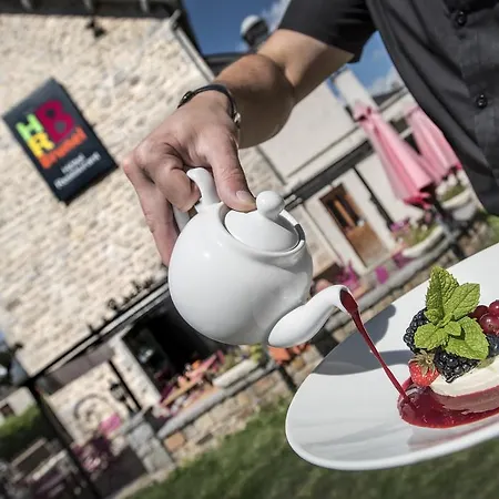 Le Rocher Blanc Hotell 3*