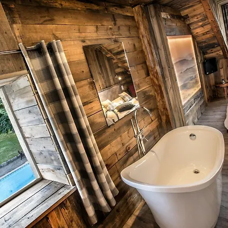 Le Rocher Blanc Hotel
